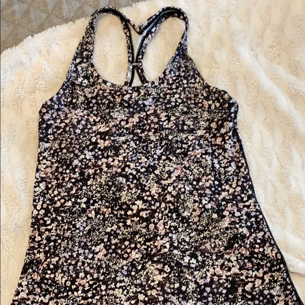 Lululemon tank
